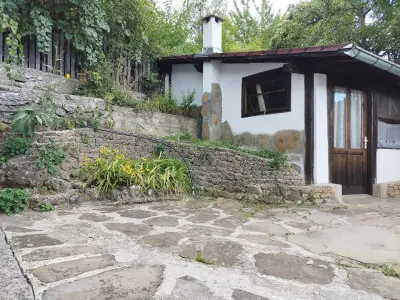 Халачевата къща - нощувки и почивка до Габрово и Узана в къща за гости