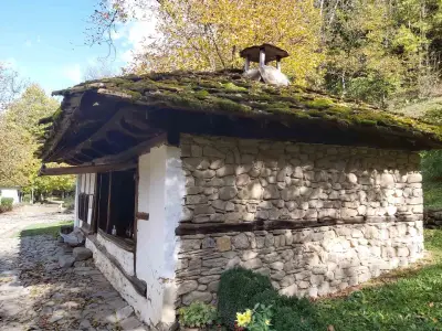 Халачевата къща - нощувки и почивка до Габрово и Узана в къща за гости