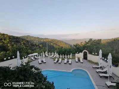 Семеен хотел Балани