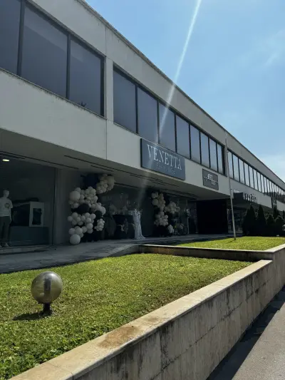 VENETTA FASHION HOUSE