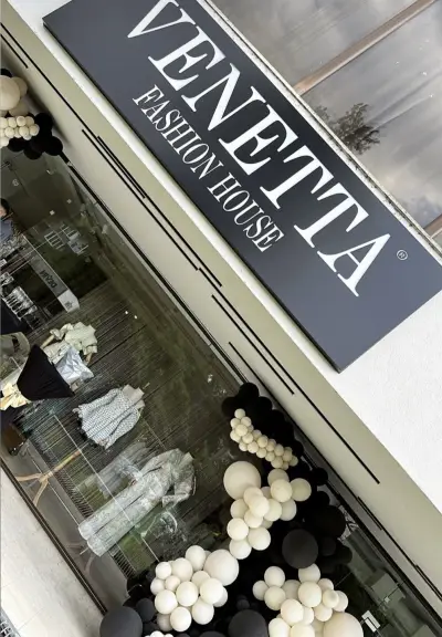 VENETTA FASHION HOUSE