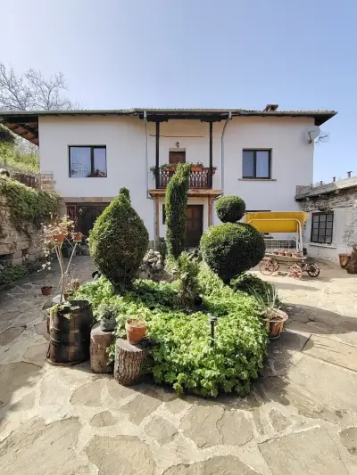 Къща за гости ЧИЧАРИТЕ
