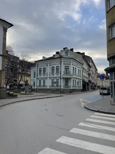 Guest House "The House" Топ Център Габрово