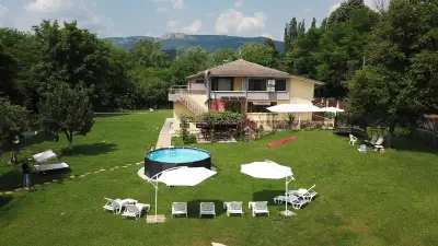 Guest house-restaurant St. George / Къща за гости-ресторант Свети Георги