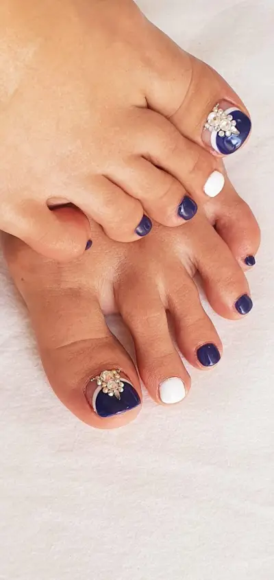 CONTRAST nail salon Габрово / No name studio