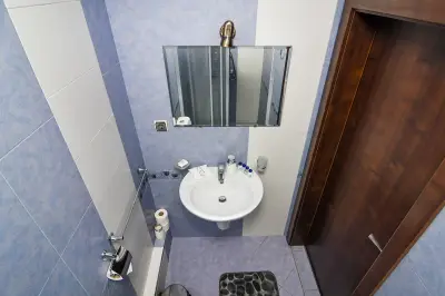 Grand Central Elegance - 2BR