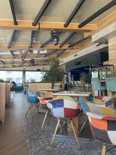 MODA BAR