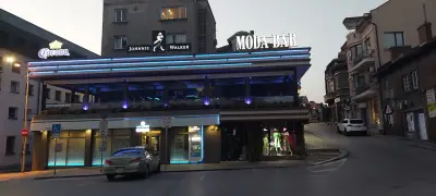 MODA BAR