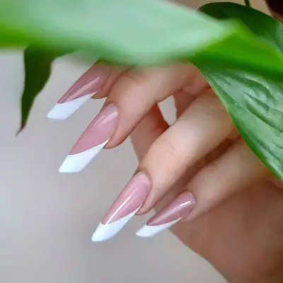 Irina Karaustova Nails - Маникюр • Педикюр • Обучения • Курсове
