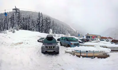 "Pirin" Str. 176 Parking