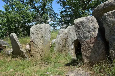 Долмен "Бялата трева"