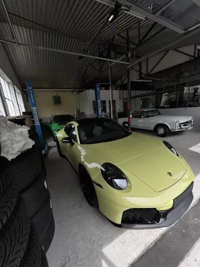 Showroom Pearl Exclusive Cars