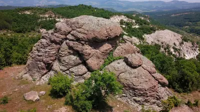 Врело - Скално светилище "Апъкая"