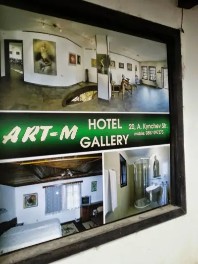 Art-M Gallery & Hotel