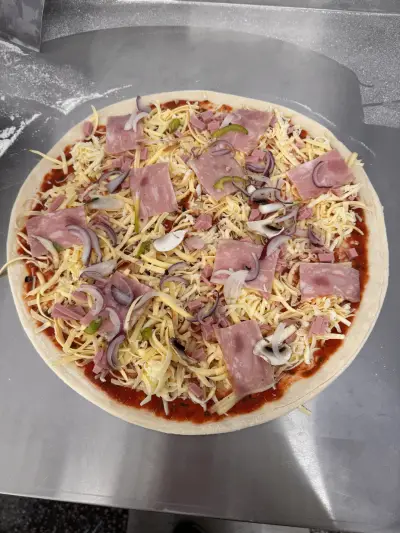 Balkan pizza and doner house