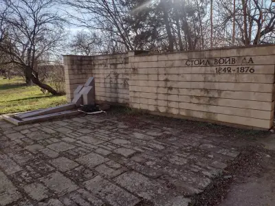 Костница на Стоил Иванов Учков (Стоил Войвода)