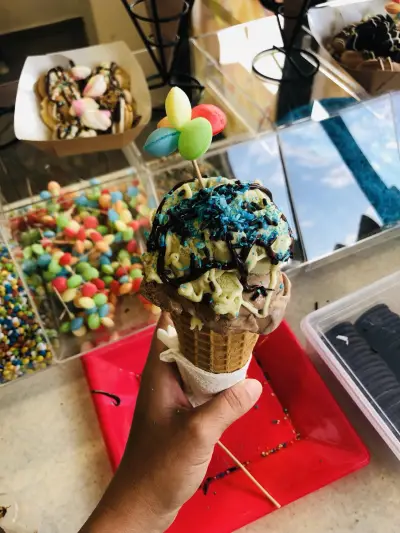 Wonderland_Candy shop