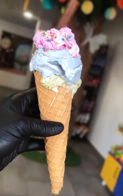 Wonderland_Candy shop