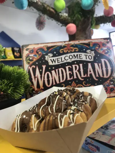 Wonderland_Candy shop