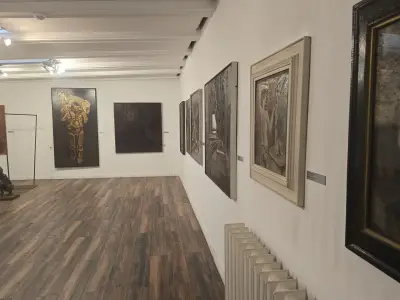 Художествена галерия Дарение "Колекция Светлин Русев"
