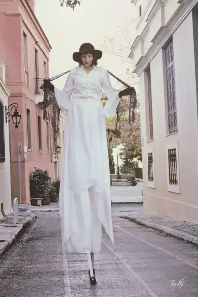 Art/Emis Stilts Performer