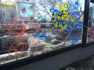Площад на Толерантността