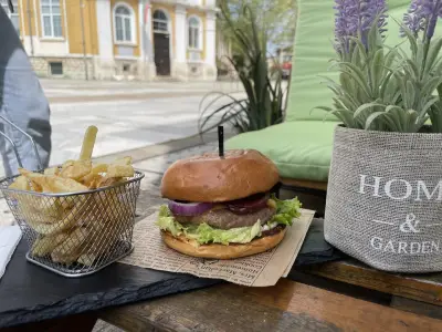 Lavanda Burger Bar
