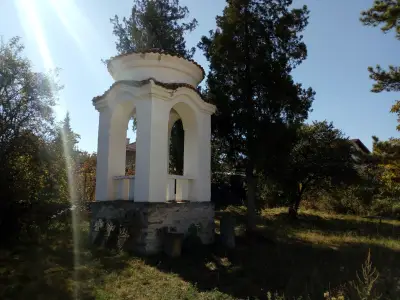 Храм "Св. влкмч Неделя"