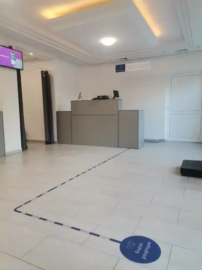 Еконт офис Враца площад Руски