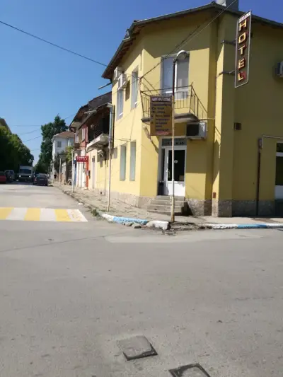 Семеен хотел Лъки