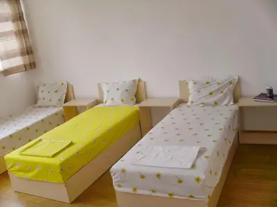 Самостоятелни стаи и апартаменти Пешеви