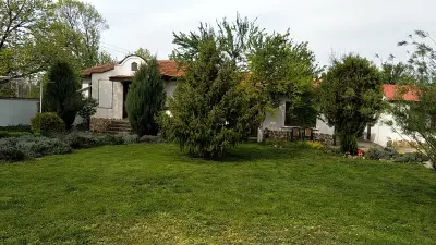 Къща за гости "Куманови къщи"
