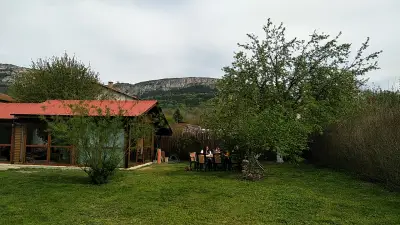 Къща за гости "Куманови къщи"
