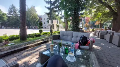 Адоре