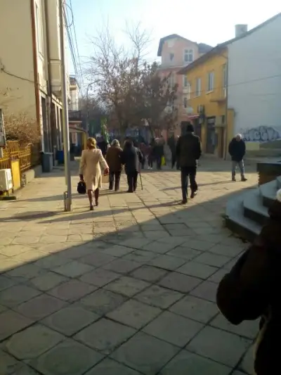 Регионална библиотека „Емануил Попдимитров“