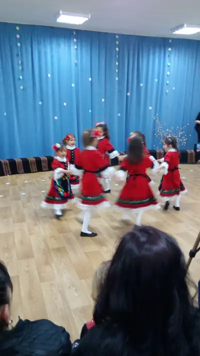 Целодневна Детска Градина "Щастливо Детство"