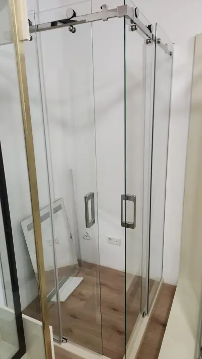 Роял глас кабинс