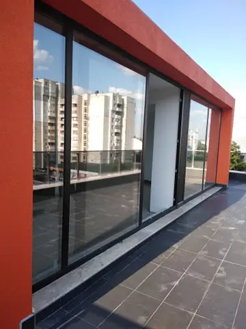 Тур БГ Хан ЕООД Агенция за недвижими