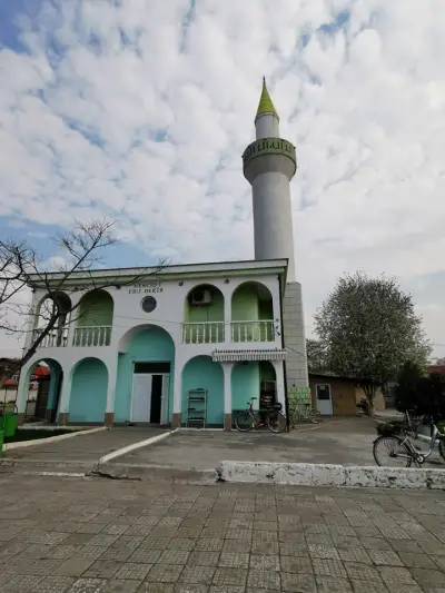 Централна джамия на Изток