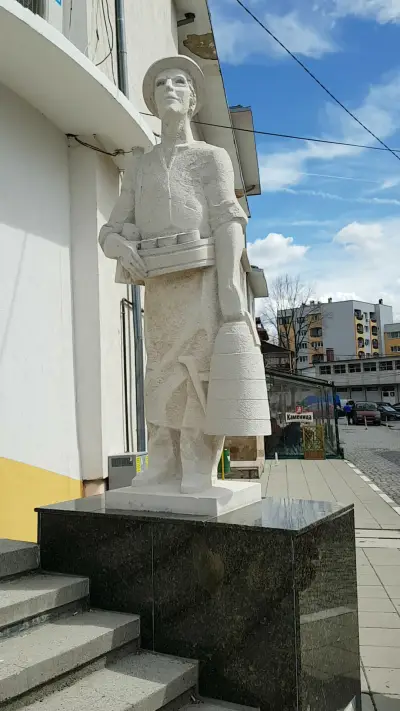 Паметник на Бозаджията