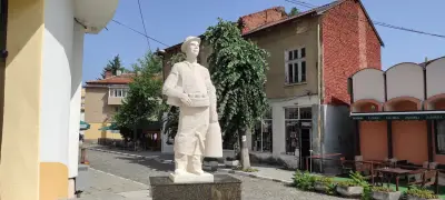 Паметник на Бозаджията