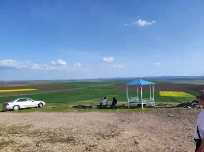 Символи на държавността и вярата.