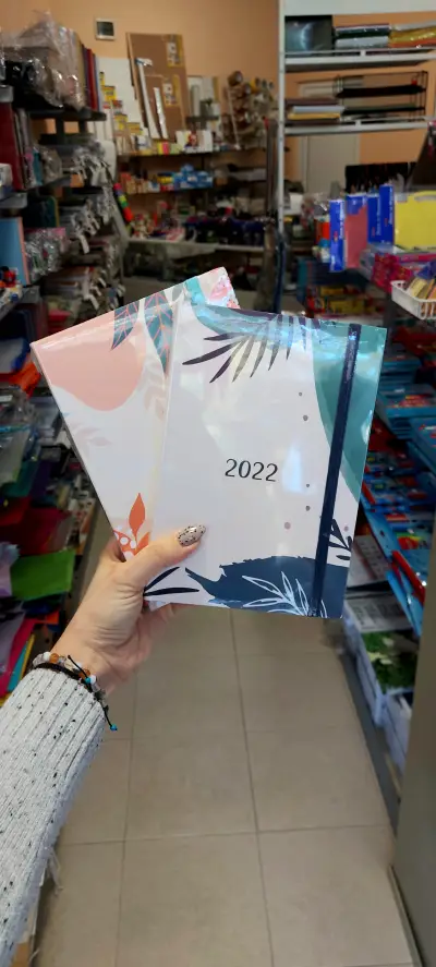книжарница Фемили