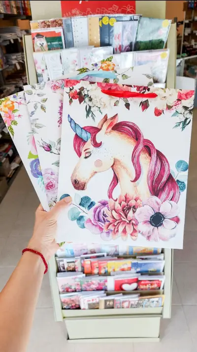 книжарница Фемили