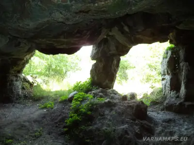 Пещери Горна и Долна капладжа