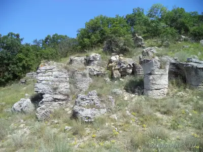 Пещери Горна и Долна капладжа