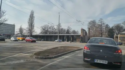 Мемориал-костница на военните гробища