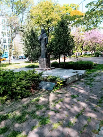 Паметник на проф. д-р Камен Вичев