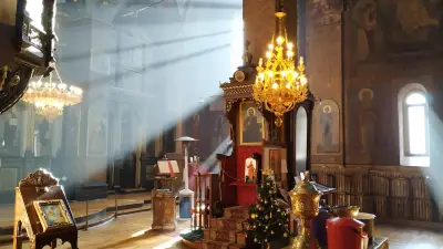 Катедрален Храм "Свети Дванадесет Апостоли"