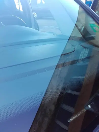 ЛЕПЕНЕ И ВЪЗСТАНОВЯВАНЕ НА СПУКАНИ АВТОСТЪКЛА за ЦЯЛАТА СТРАНА, ГЛАСМЕДЖИК
